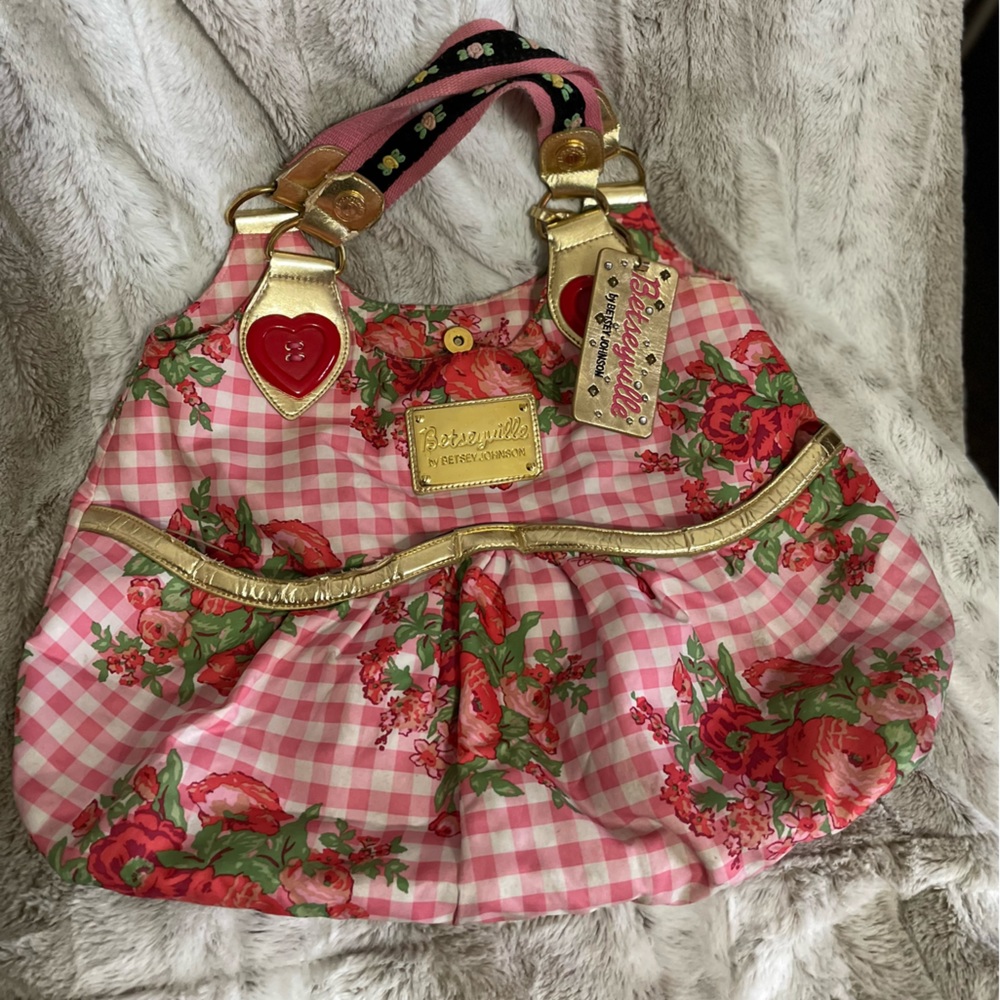Betseyville purse, adorable pink and red spring style
